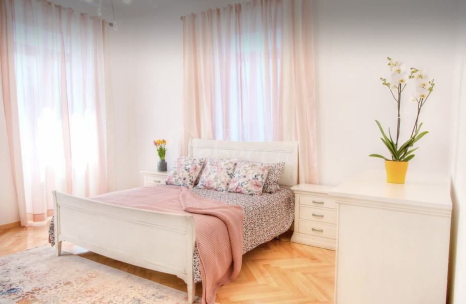 Stanovanje, 1. nadstropje, 90 m2, dvosobno, garaža, Pula