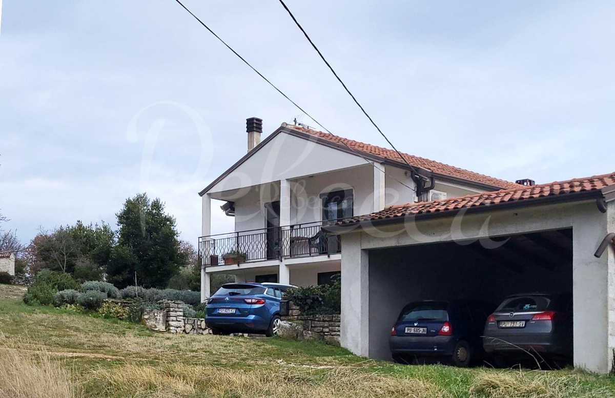 Umag, okolica, veliko istrsko posestvo 7500 m2 z odprtim pogledom, PRILOŽNOST!