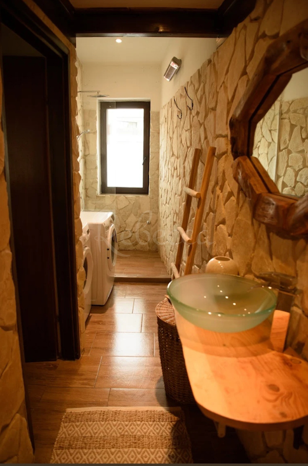 Hiša s tremi apartmaji, 200 m2, Premantura