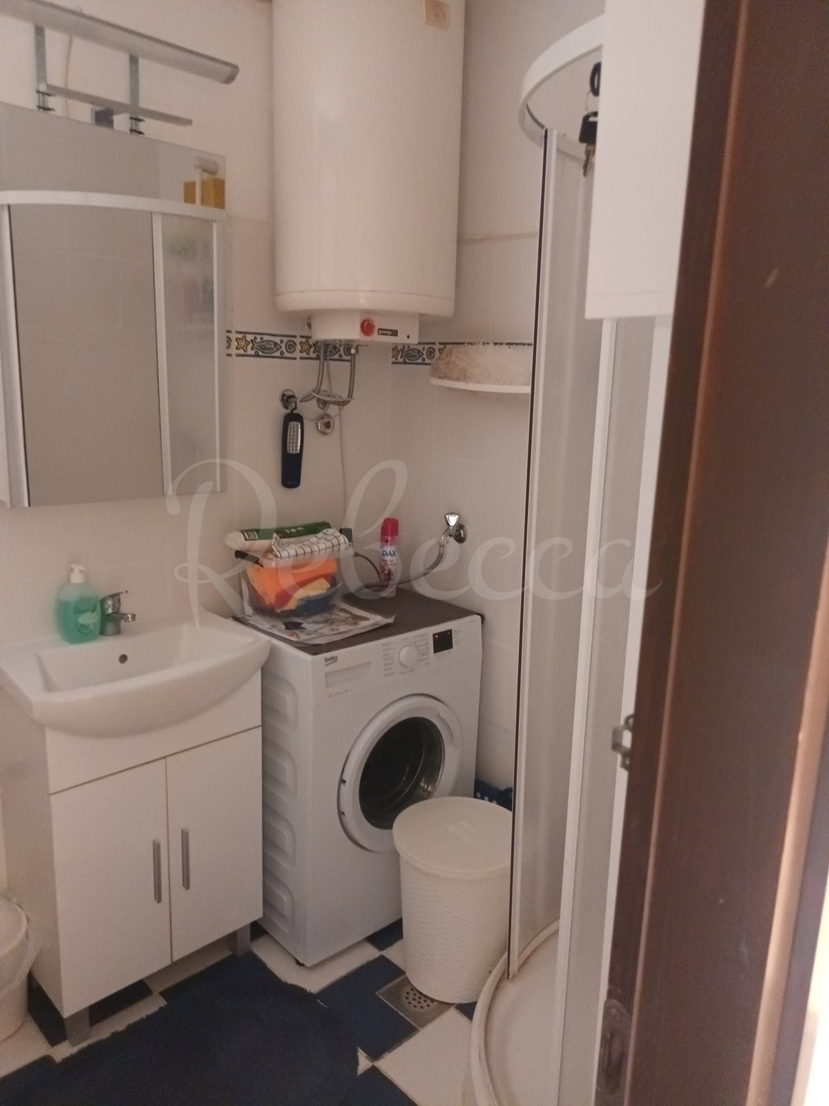 Ekskluzivna prodaja, apartma 41 m2, terasa, 200 m od morja, Duga uvala