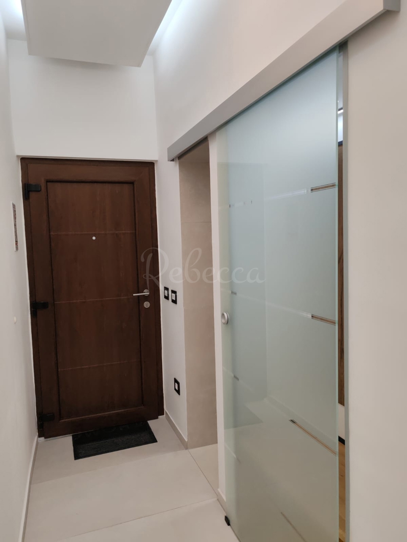Moderen renoviran stan 62,5 m² v središču Pule, blizu Arene