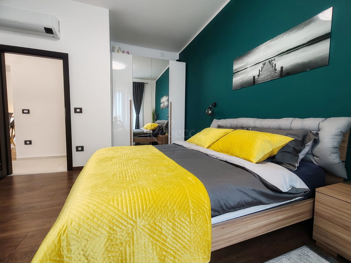Moderen renoviran stan 62,5 m² v središču Pule, blizu Arene