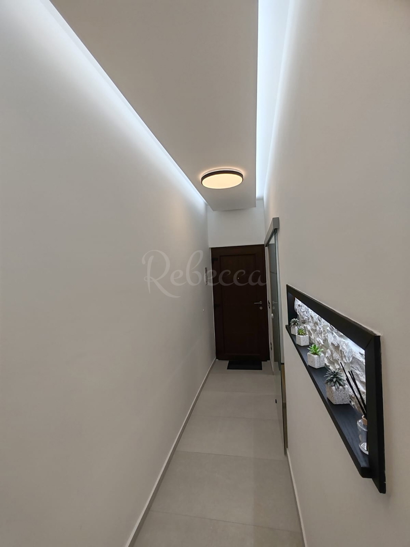 Moderen renoviran stan 62,5 m² v središču Pule, blizu Arene