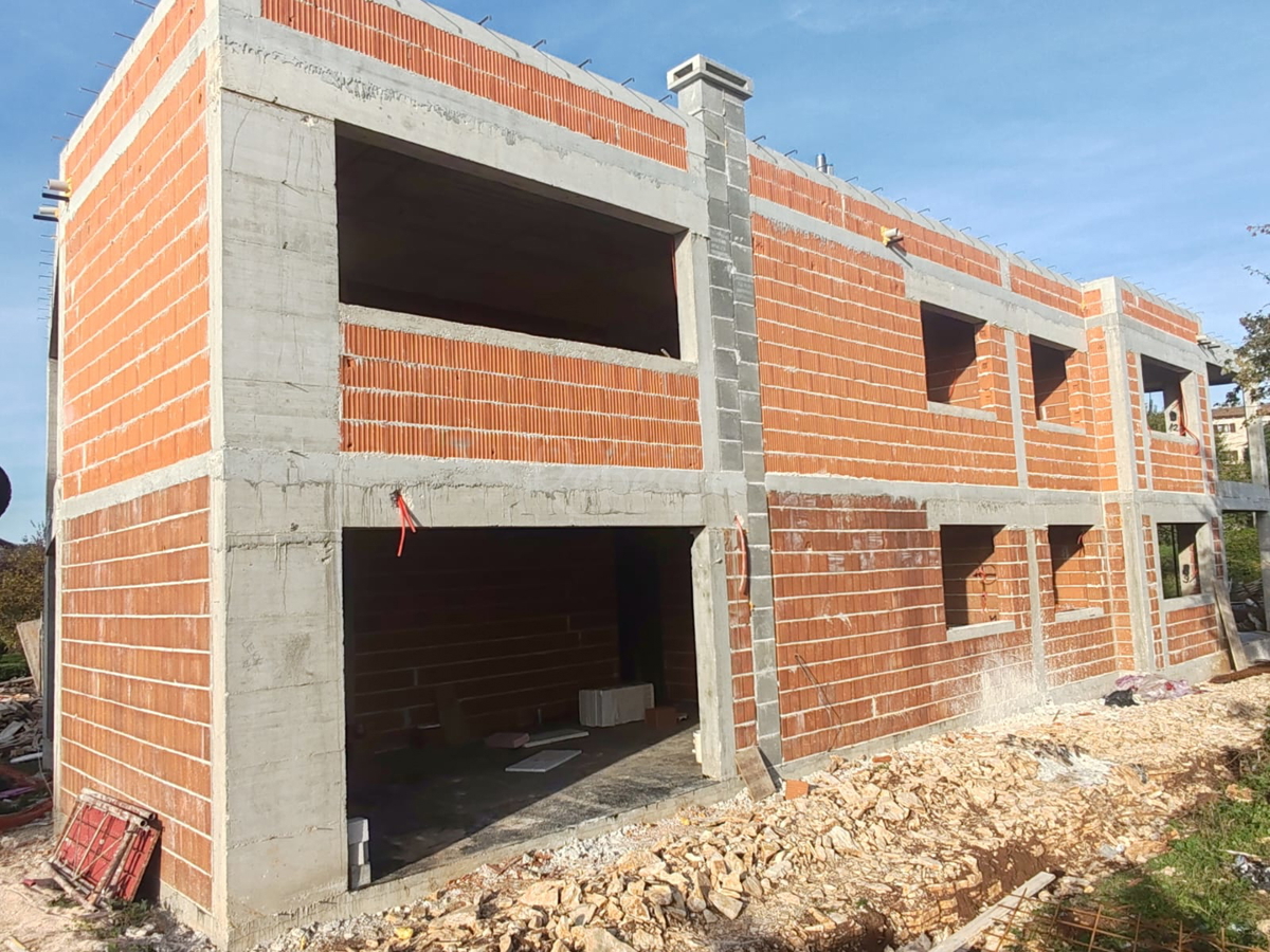 Luksuzno stanovanje z wellness teraso v Kanfanarju – novogradnja