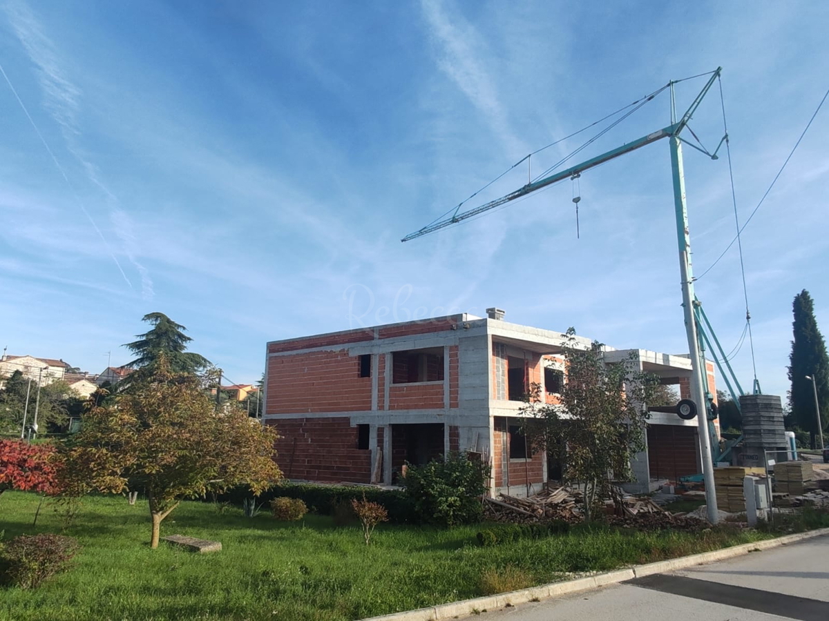 Luksuzno stanovanje z wellness teraso v Kanfanarju – novogradnja