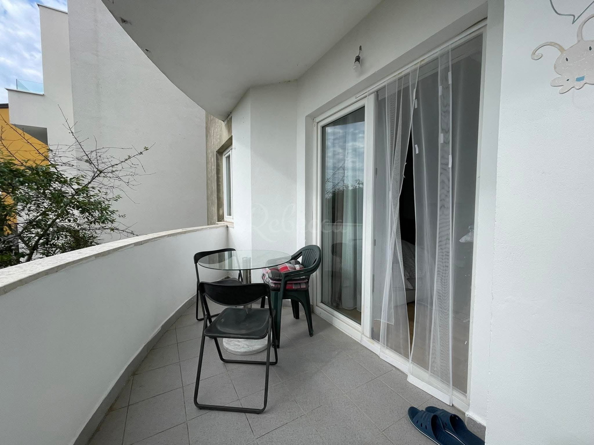 Stanovanje 60 m2, vrt, Pula