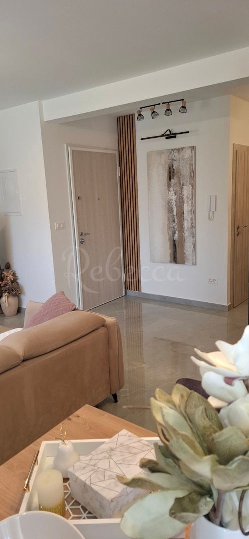 Stanovanje 60,50 m2, visoko pritličje, 2 parkirni mesti, Žminj