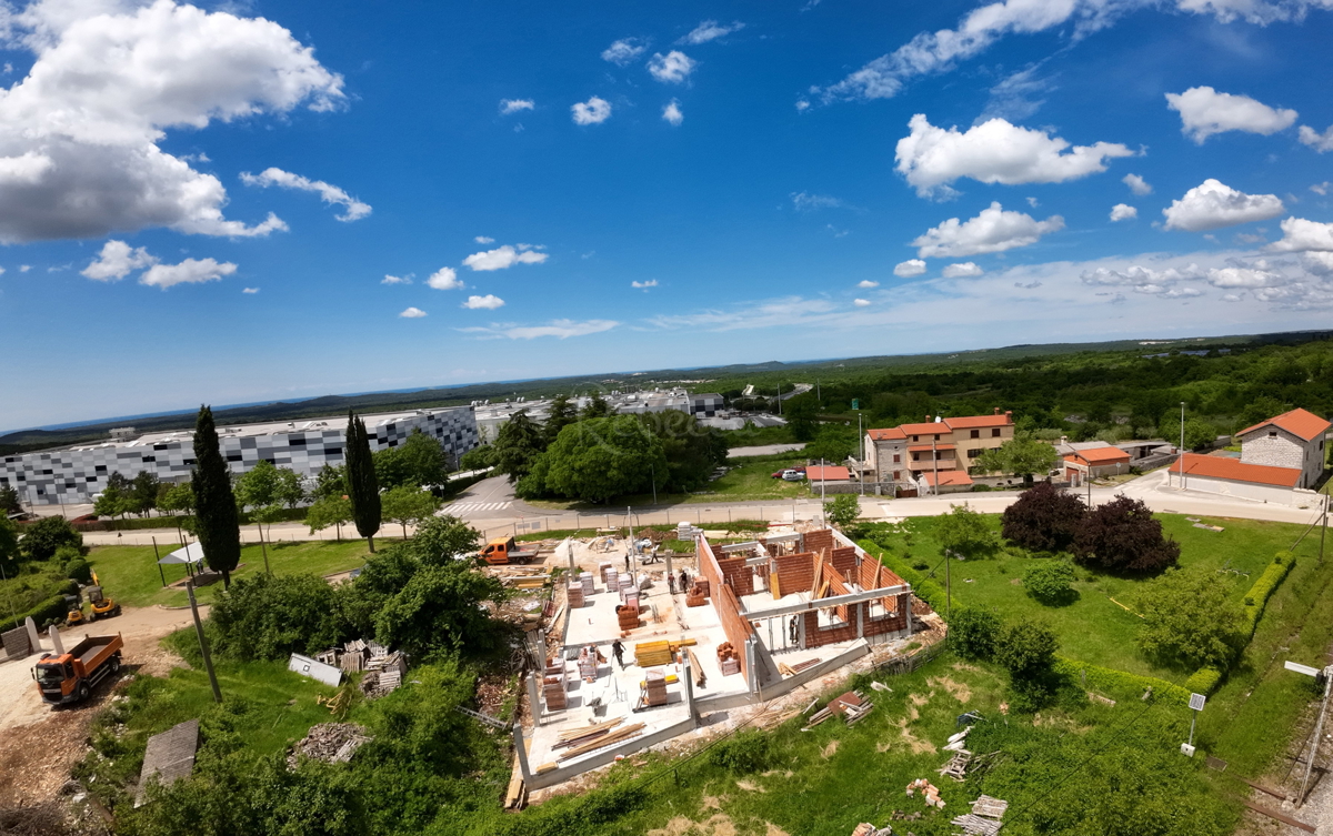 Luksuzno stanovanje z wellness teraso v Kanfanarju – novogradnja
