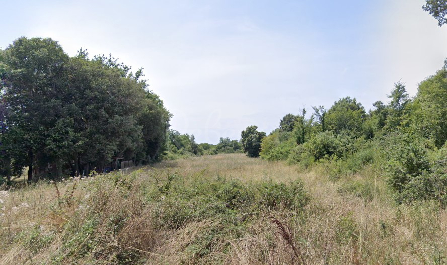Istra, Šišan, kmetijsko zemljišče 906 m2, kilometer od morja