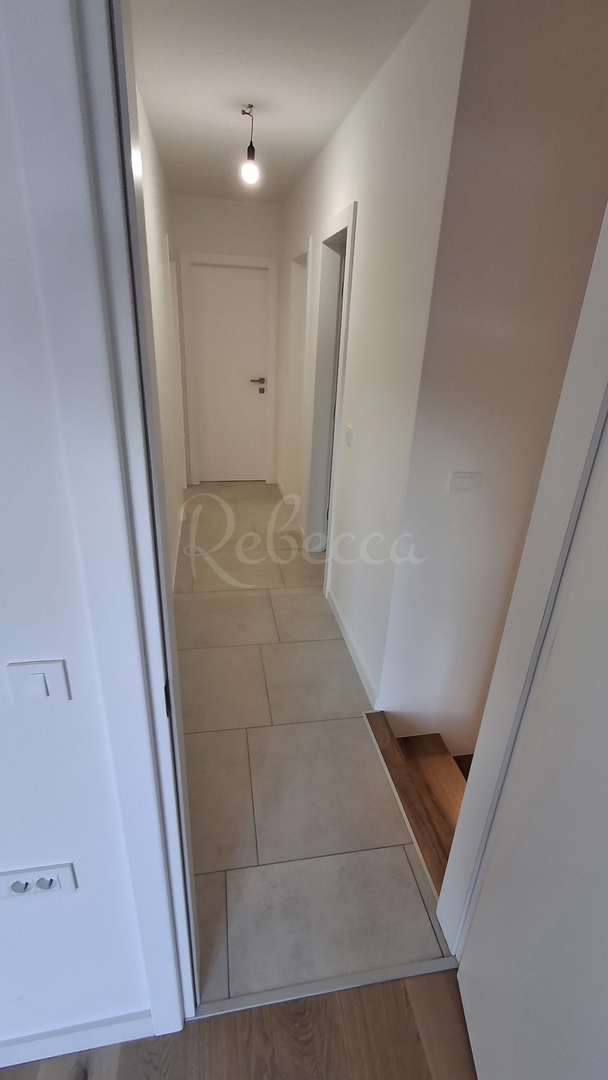 Moderni apartmaji v novi stavbi v centru Labina