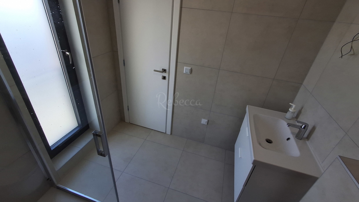Moderni apartmaji v novi stavbi v centru Labina