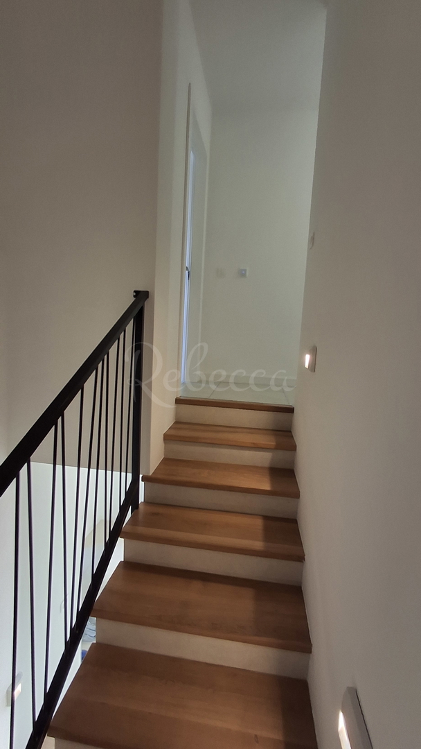 Moderni apartmaji v novi stavbi v centru Labina