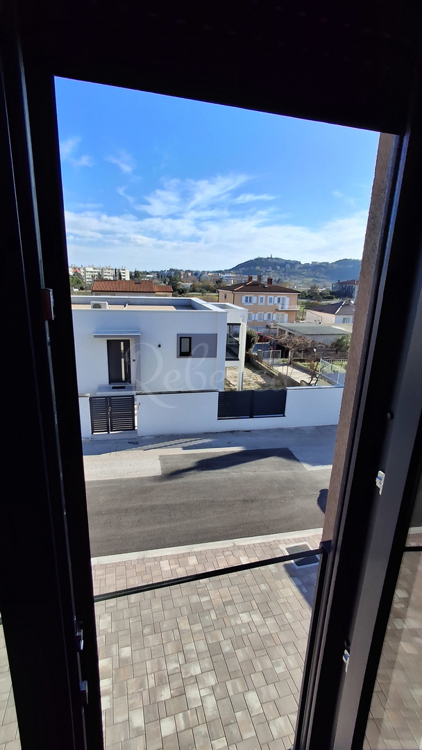 Moderni apartmaji v novi stavbi v centru Labina