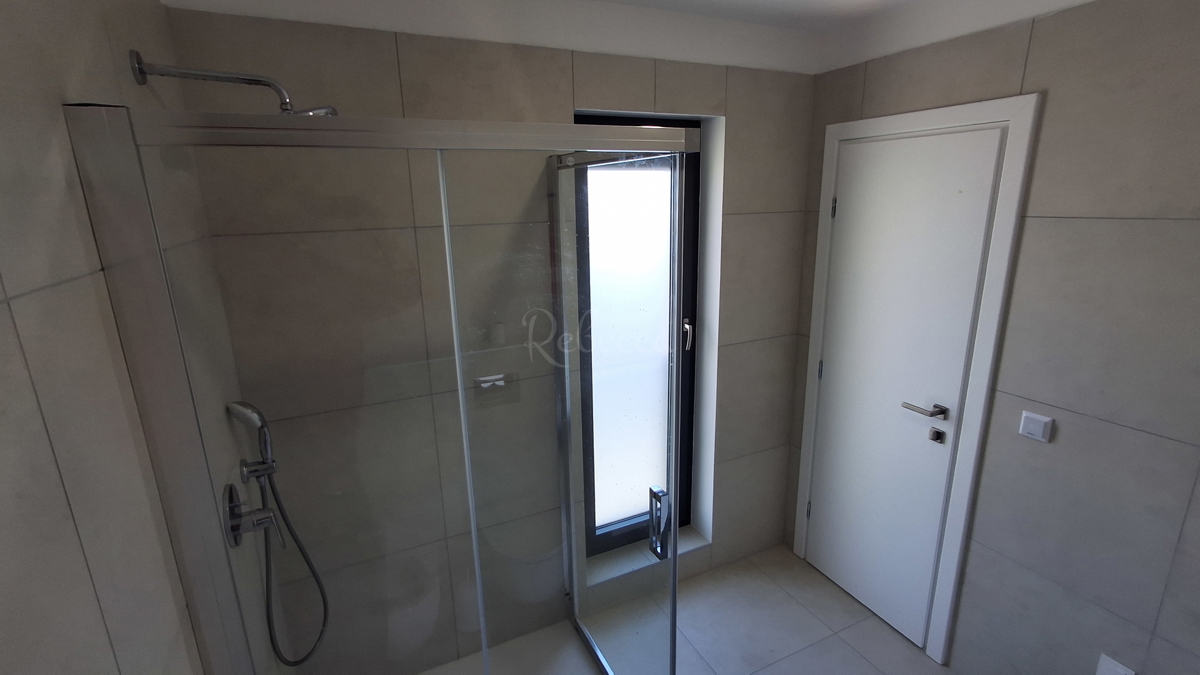 Moderni apartmaji v novi stavbi v centru Labina