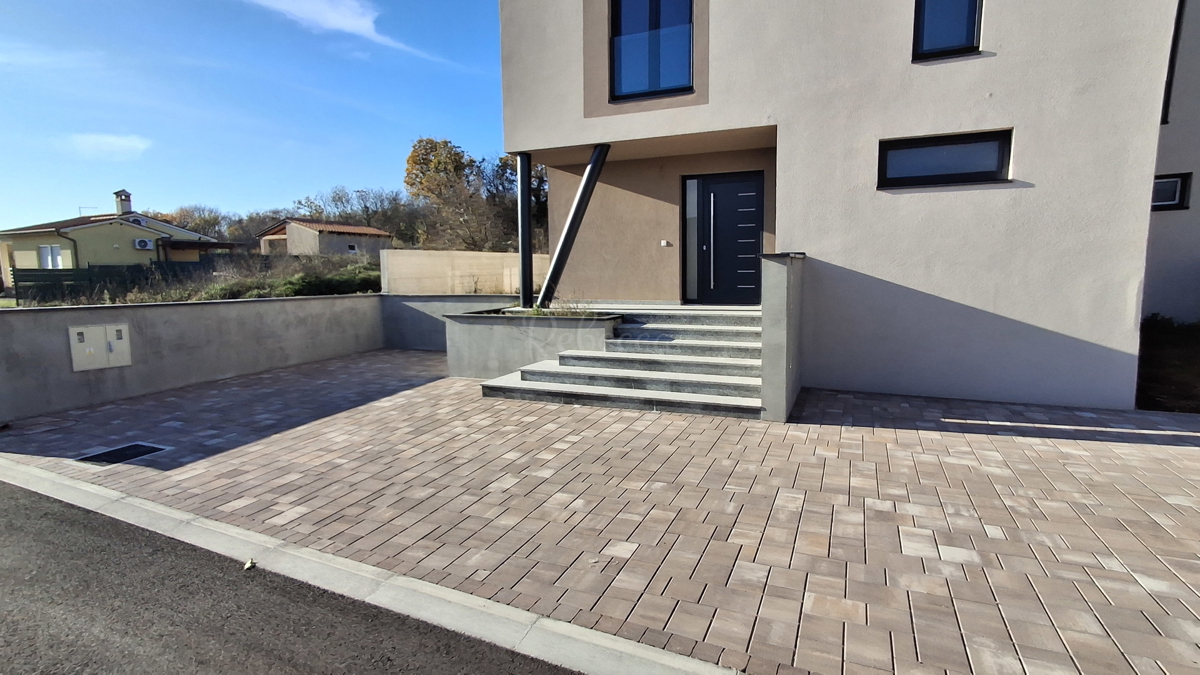 Moderni apartmaji v novi stavbi v centru Labina