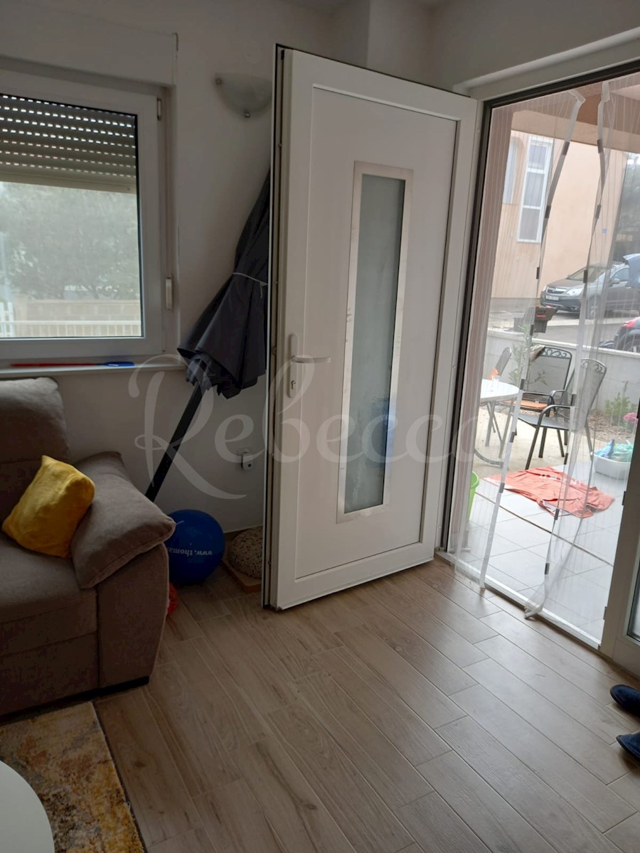 Vir, samostojna hiša (188m2) z 2 apartmajema, NOVOGRADNJA