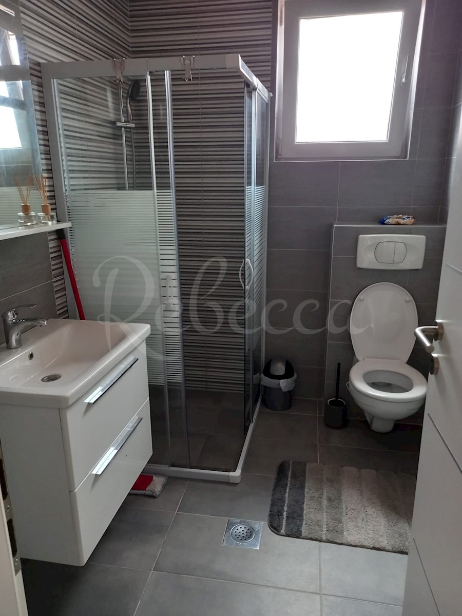 Vir, samostojna hiša (188m2) z 2 apartmajema, NOVOGRADNJA