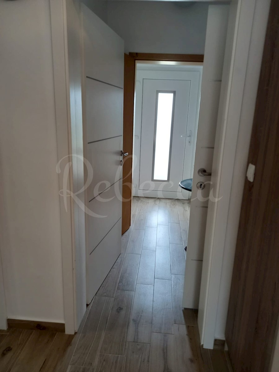 Vir, samostojna hiša (188m2) z 2 apartmajema, NOVOGRADNJA