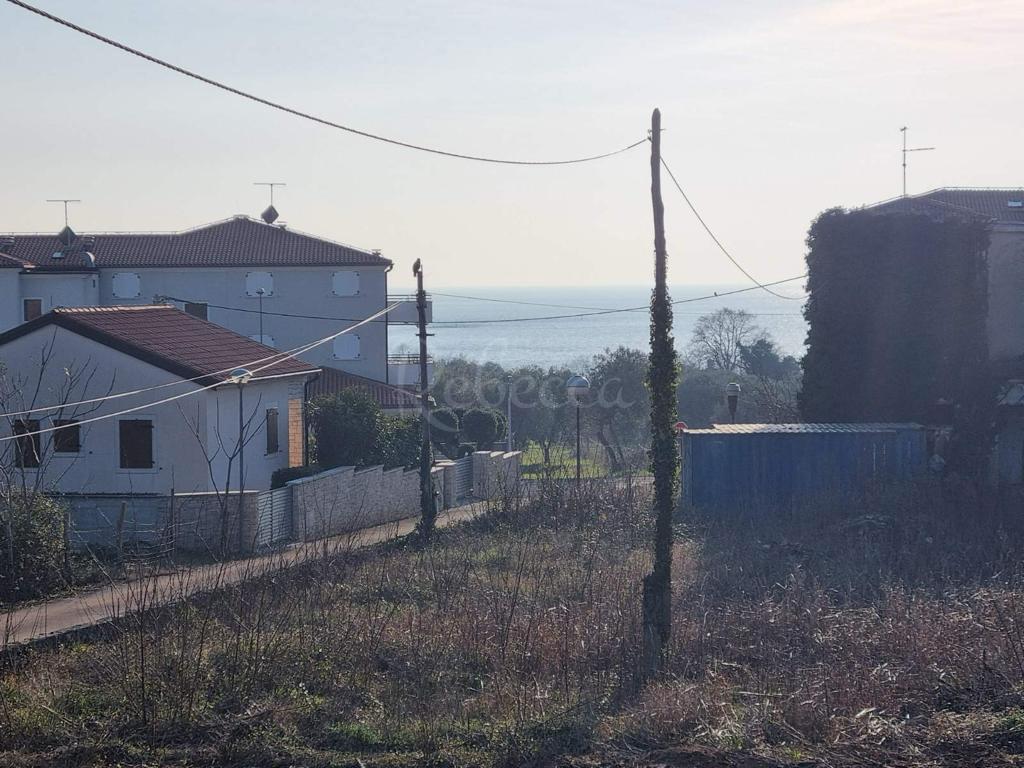UMAG, ZAMBRATIJA, DVE HIŠI, 400 METROV OD MORJA Z VELIKIM DVORIŠČEM