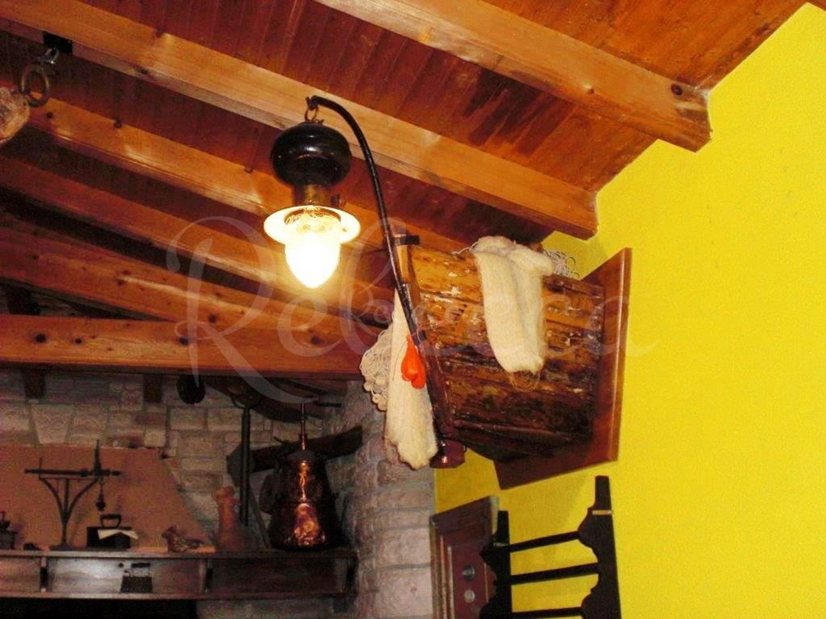 Restavracija s panoramskim pogledom na Raški zaliv