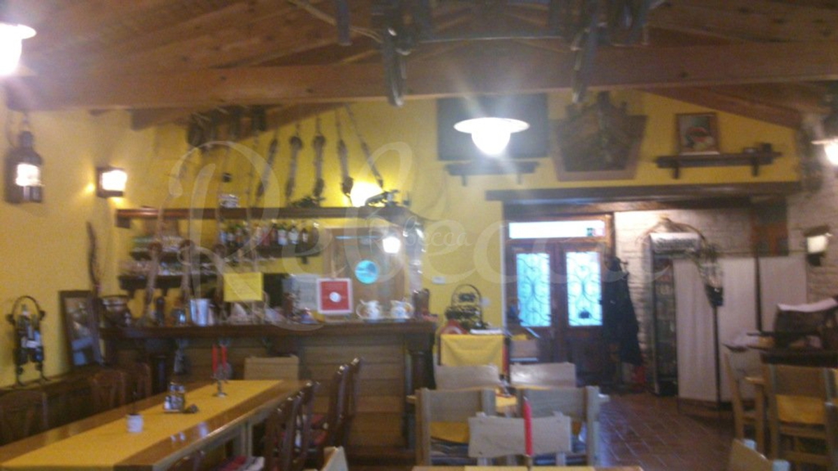 Restavracija s panoramskim pogledom na Raški zaliv