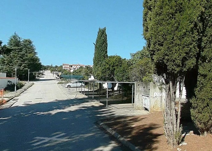 Prodaja stanovanje – Barbariga, 40 m², prenovljeno in popolnoma opremljeno, 1. nadstropje, balkon, parkirišče