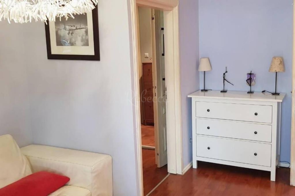 PULA, STANOVANJE, V CENTRU, DVE ENOTI