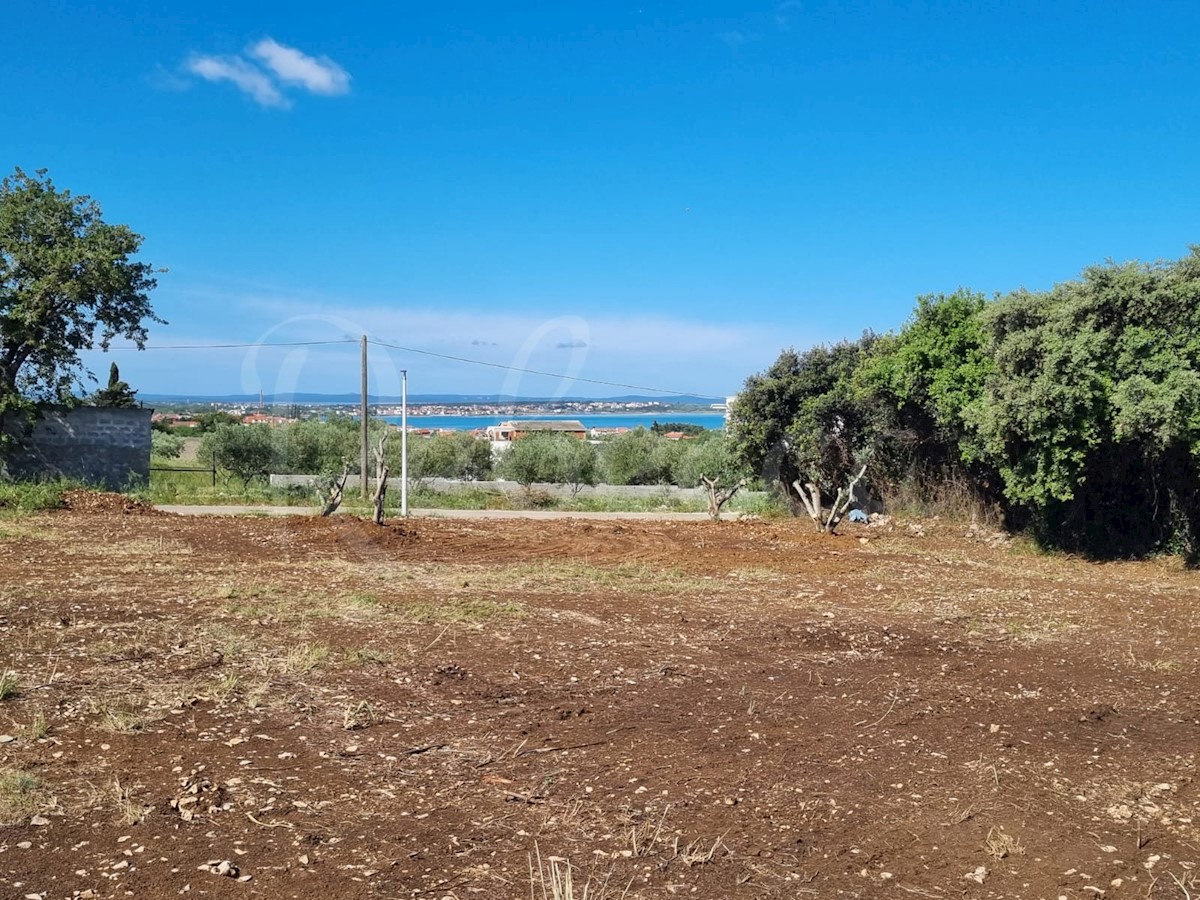 Zadar, Vrsi - gradbeno zemljišče (774m2) v centru, pogled na morje