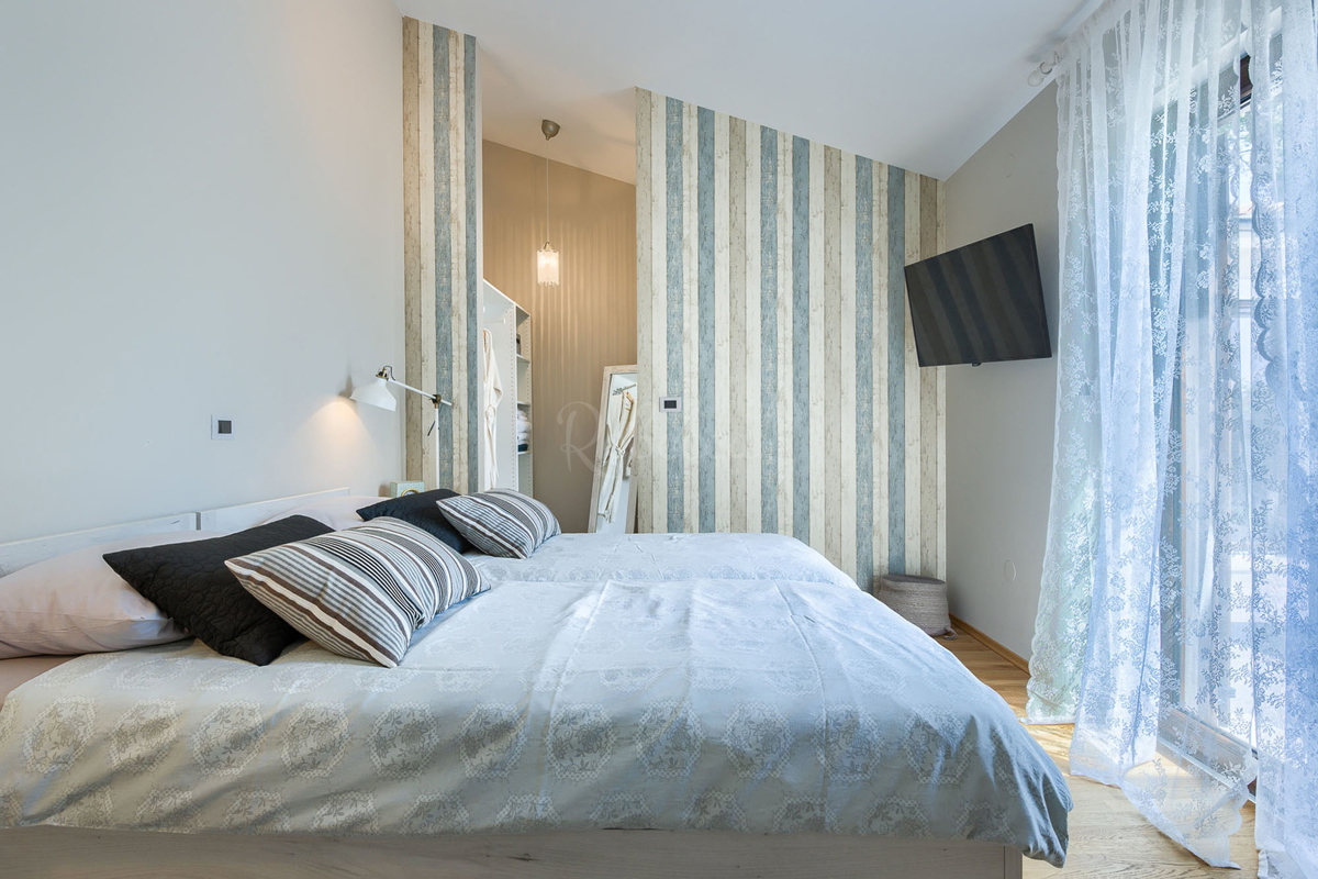 KRNICA OKOLICA VILA ZA POČITNIŠKI VRT 2800m2
