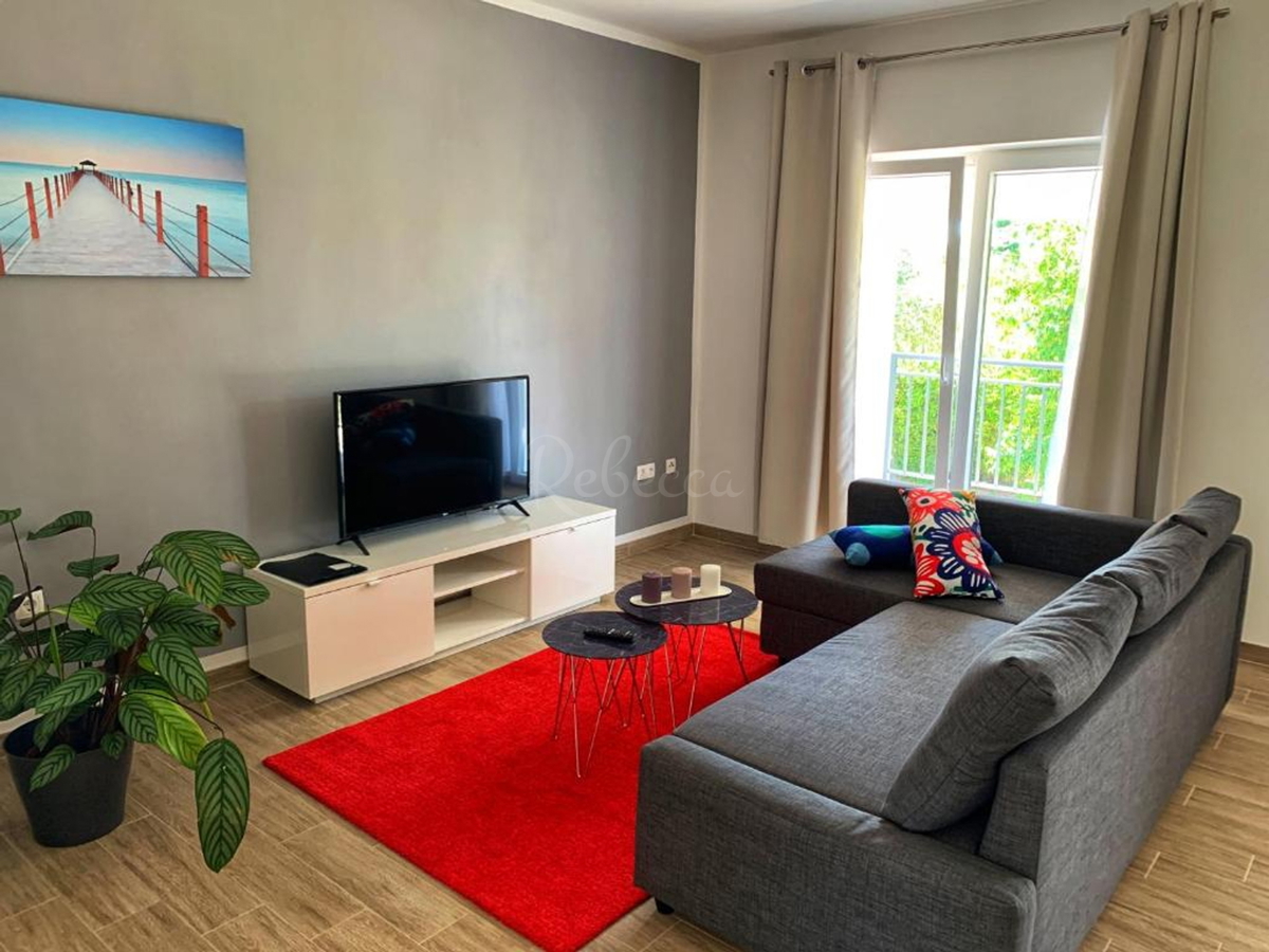 Istra, Pomer, hiša s tremi apartmaji in bazenom