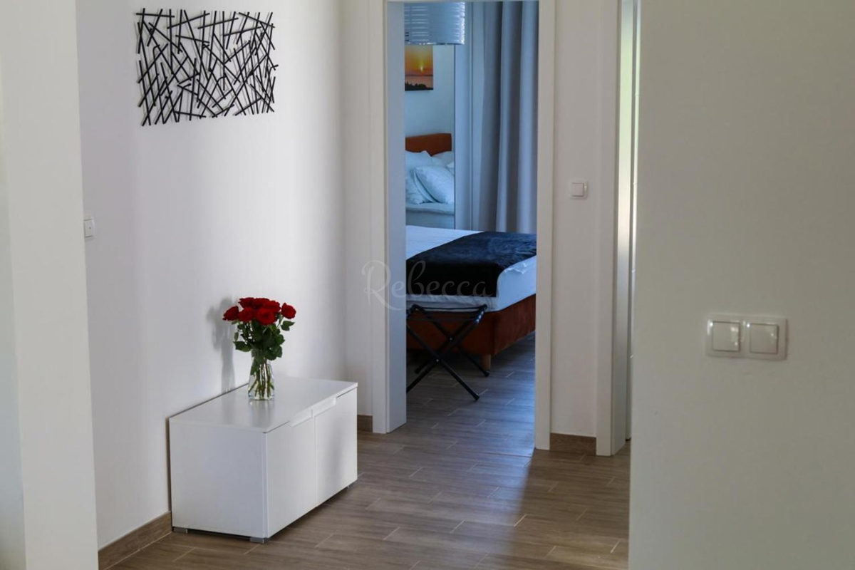 Istra, Pomer, hiša s tremi apartmaji in bazenom