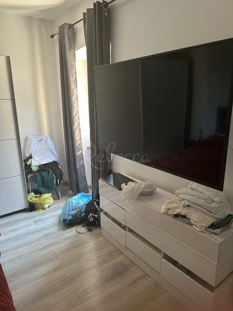 Dvosobno stanovanje s pogledom na morje, Pula