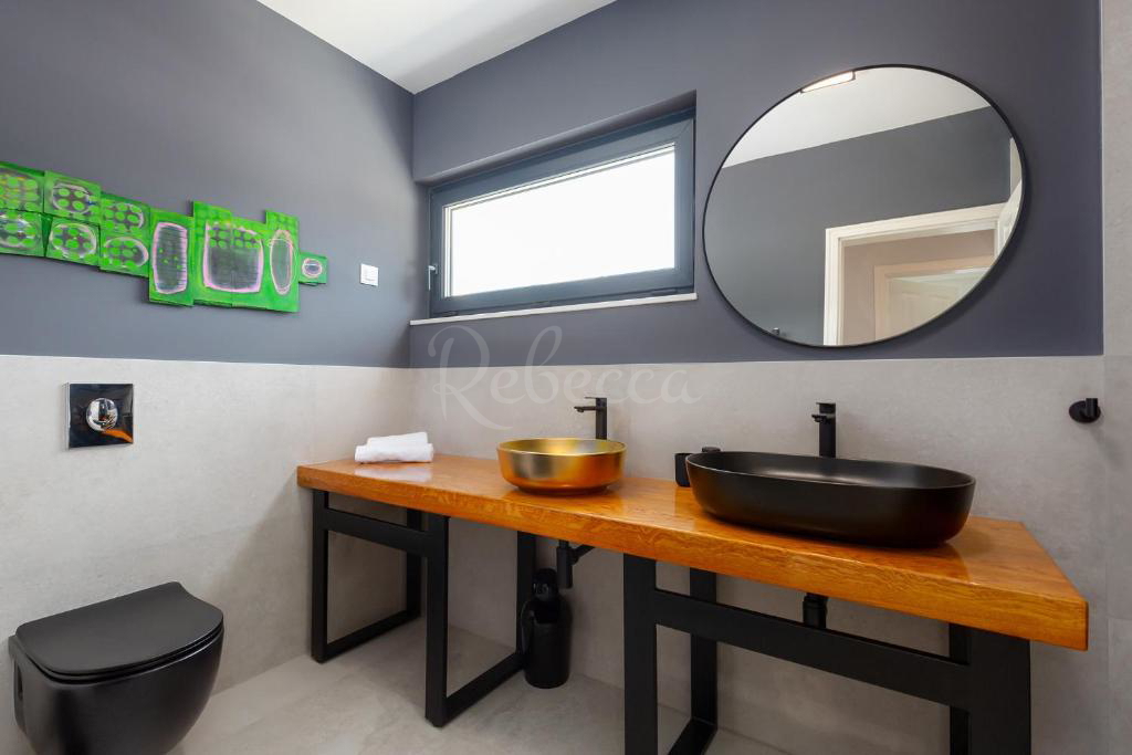 Moderna vila z bazenom, 147 m2, 3 spalnice, Juršići