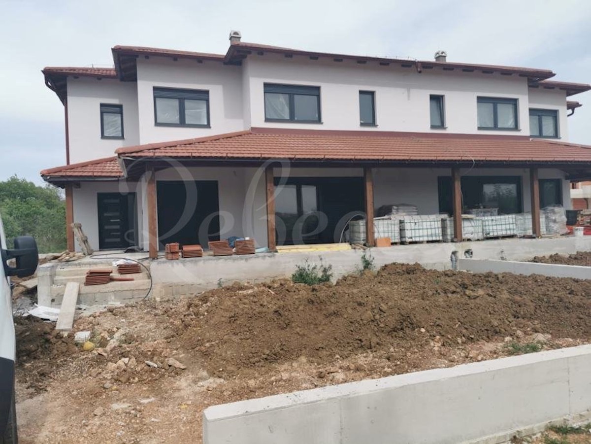 Zadar, Murvica - moderna hiša (241m2) s projektom za bazen, NOVOGRADNJA