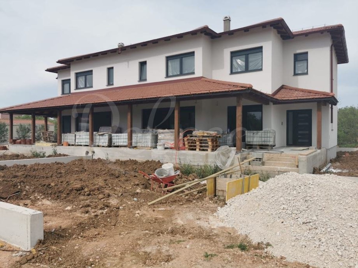 Zadar, Murvica - moderna hiša (241m2) s projektom za bazen, NOVOGRADNJA