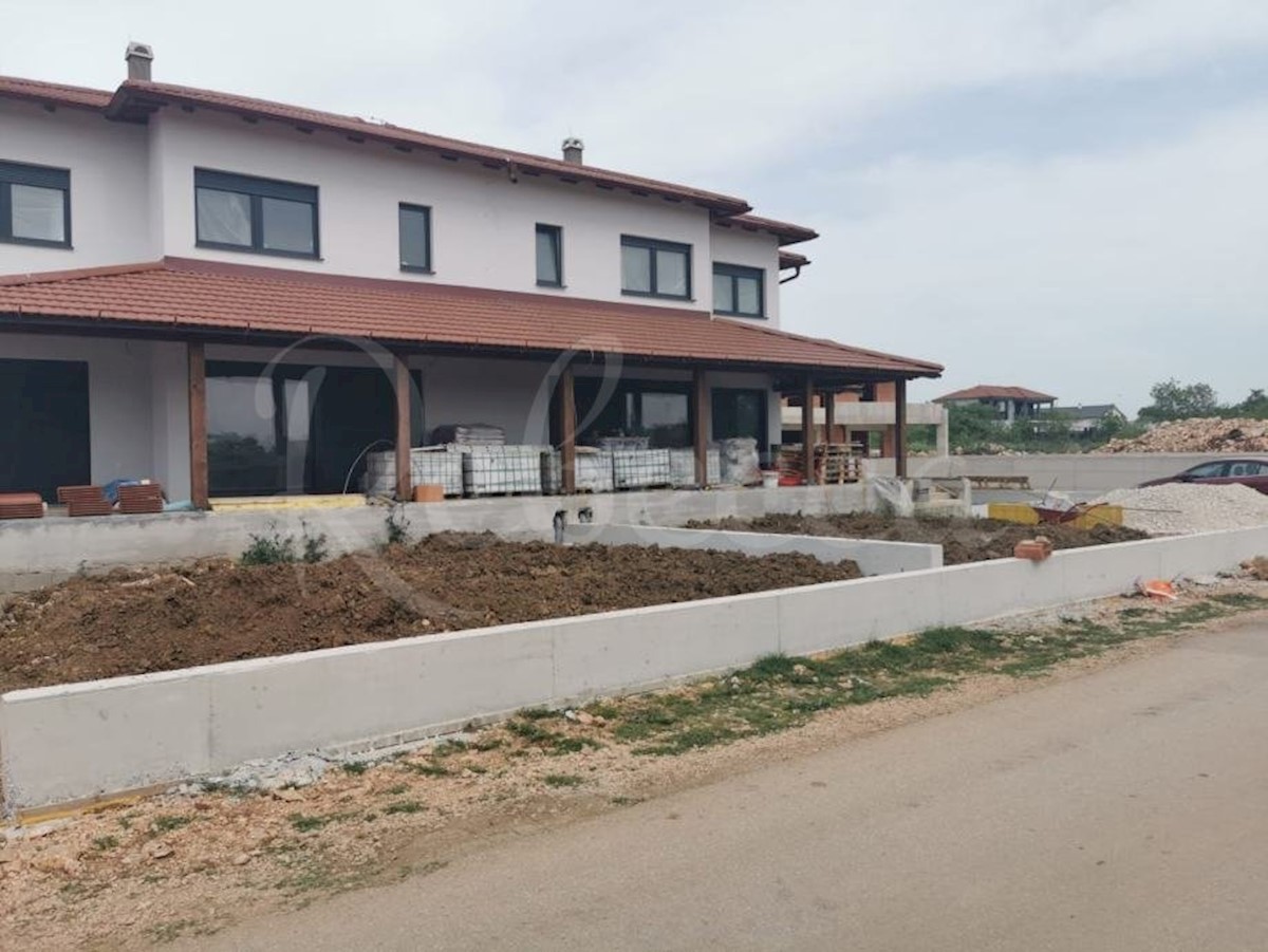 Zadar, Murvica - moderna hiša (241m2) s projektom za bazen, NOVOGRADNJA