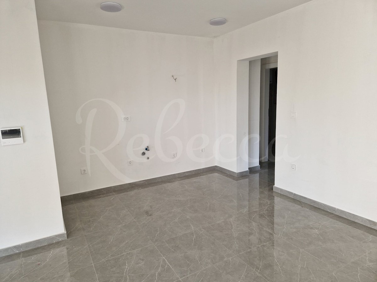 Nin, Zaton, apartma s strešno teraso (97m2), 40 metrov od morja, NOVOGRADNJA