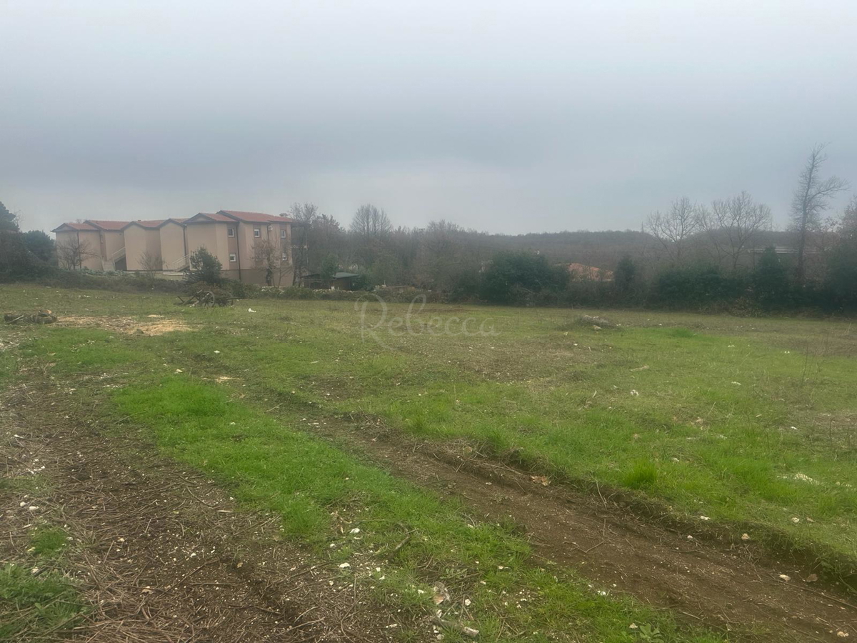 ISTRA, BRTONIGLA, ZAZIDLJIVO ZEMLJIŠČE ZA APARTMAJE, POGLED NA MORJE