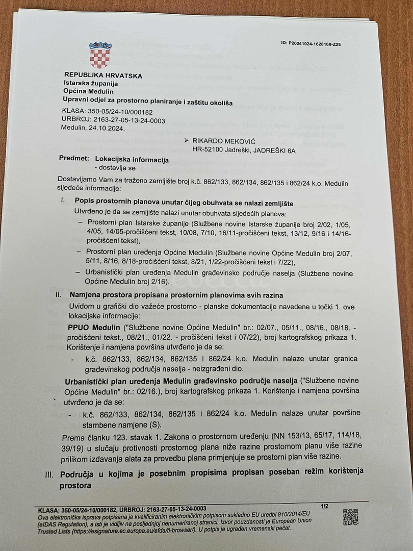 Peruški, gradbeno zemljišče z gradbenim dovoljenjem za tri hiše v nizu, pogled na morje