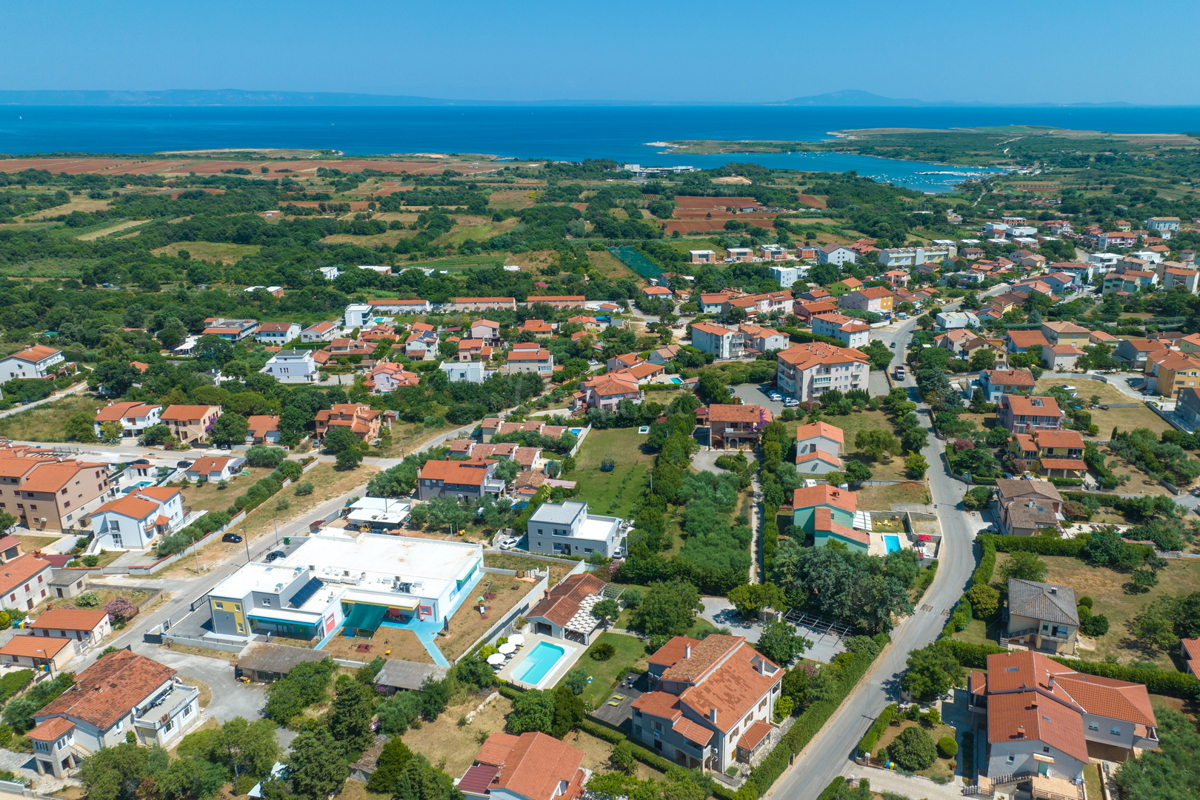 Samostojna hiša z bazenom, Ližnjan