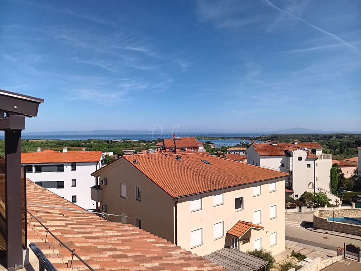 Dvosobno stanovanje s pogledom na morje, Ližnjan