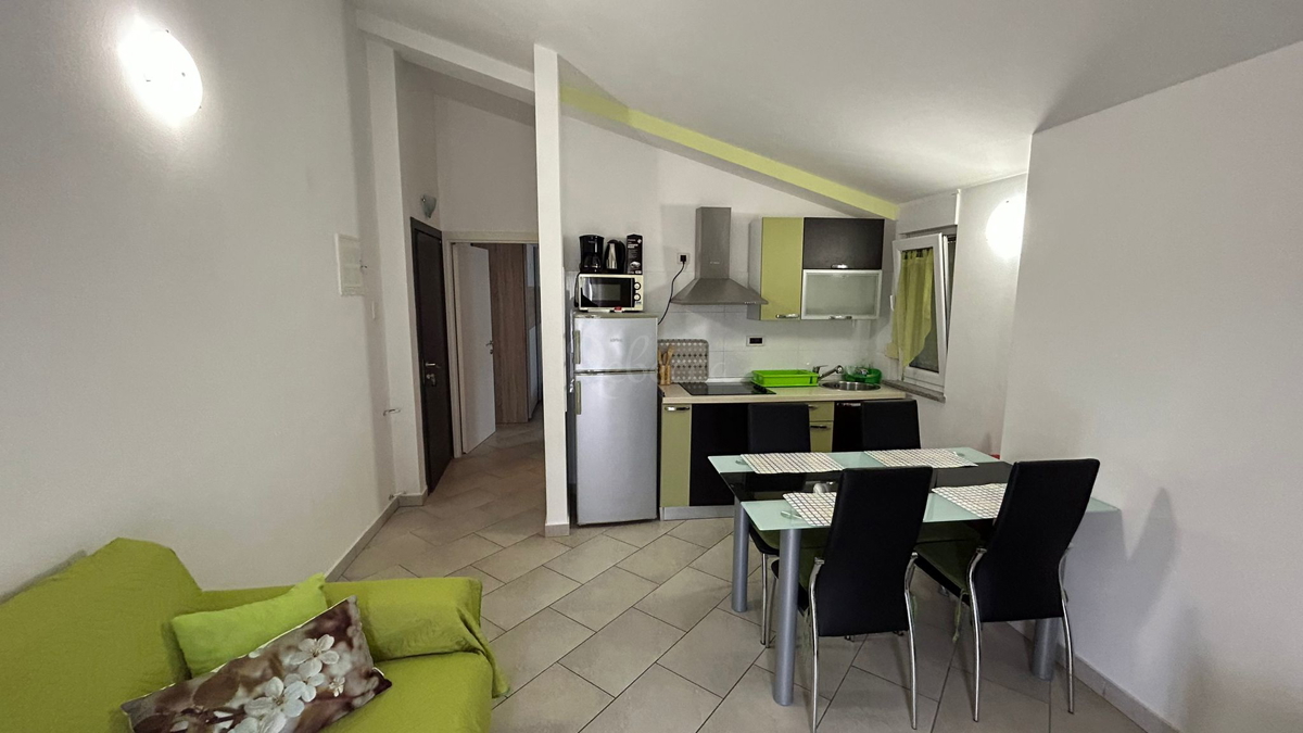 Apartmajska hiša, 240 m2, bazen, Pula