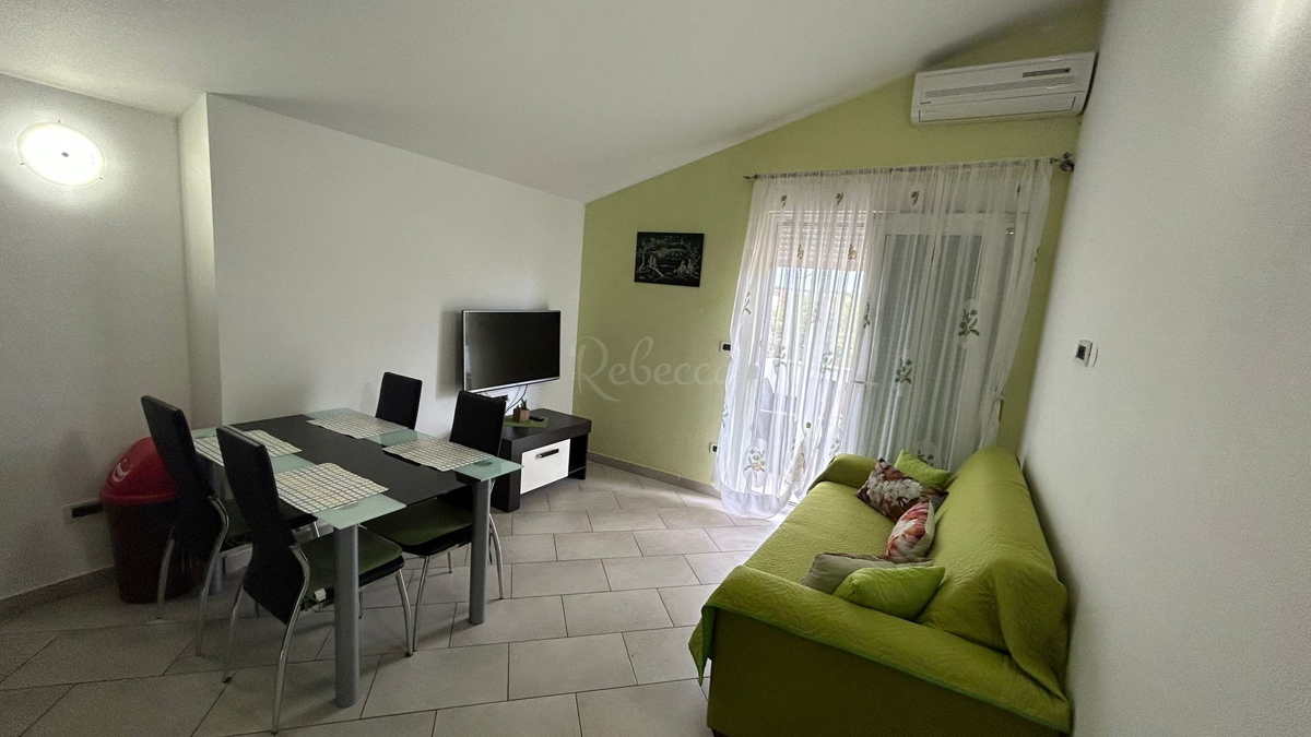 Apartmajska hiša, 240 m2, bazen, Pula