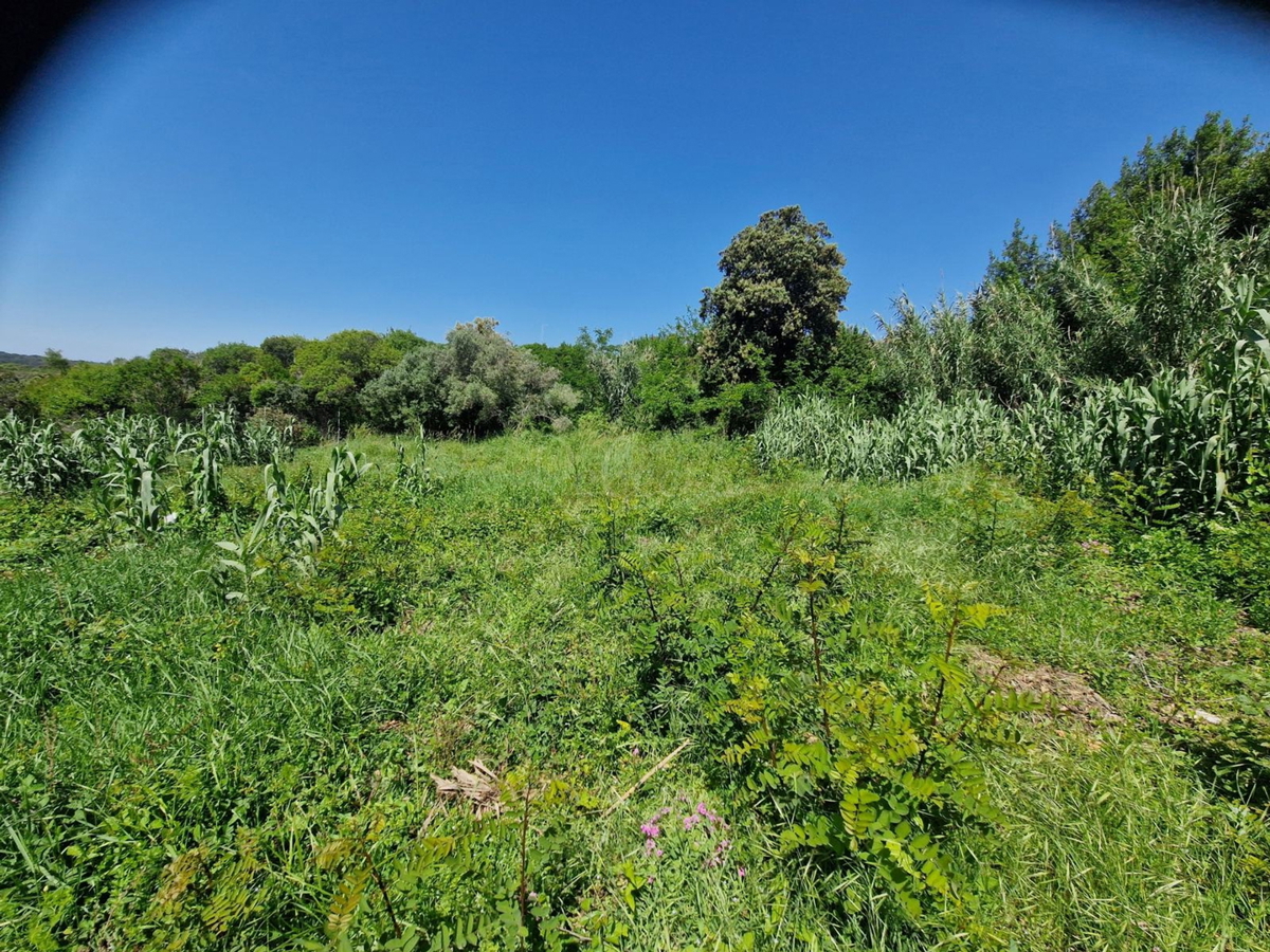 Gradbeno zemljišče z razgledom na morje, 200 m od morja