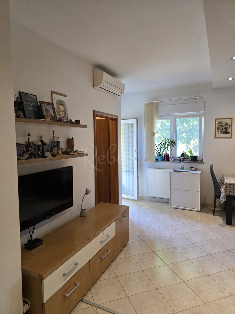Stanovanje 60 m² s 50 m² dvorišča in 2 parkirnima mestoma - takoj vseljivo!