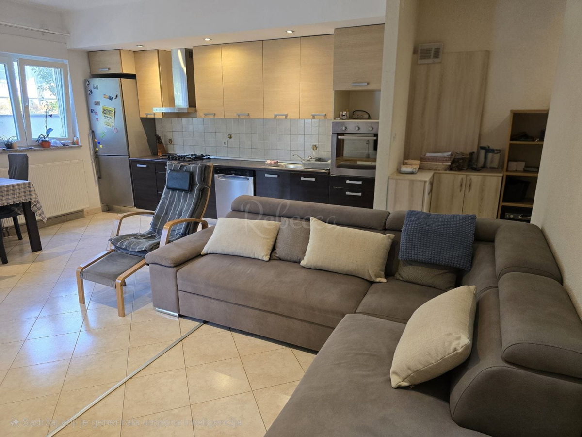Stanovanje 60 m² s 50 m² dvorišča in 2 parkirnima mestoma - takoj vseljivo!