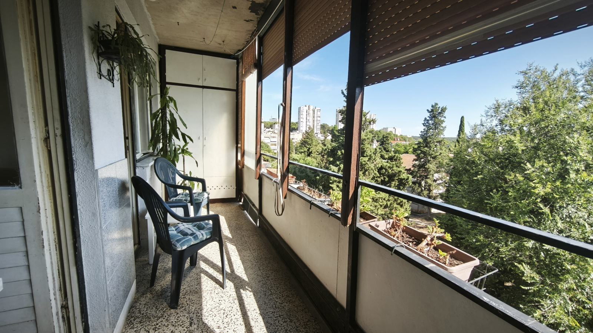 Pula Veruda stanovanje, velika terasa, 500 m od plaže