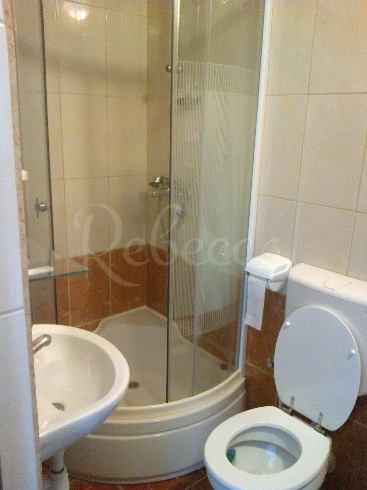 Vir, hiša, 4 apartmaji, 100 m od morja, južna stran !!!