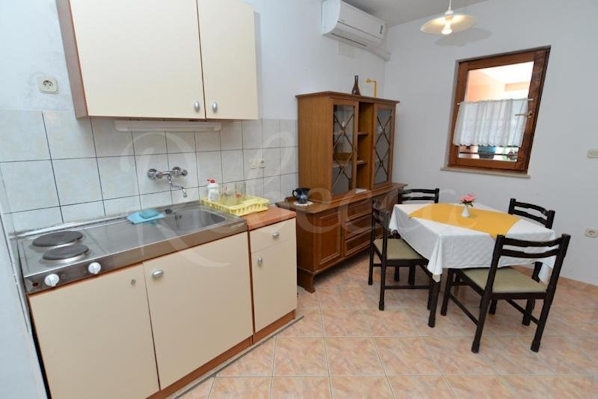 Apartmajska hiša, 200 m od morja, Medulin