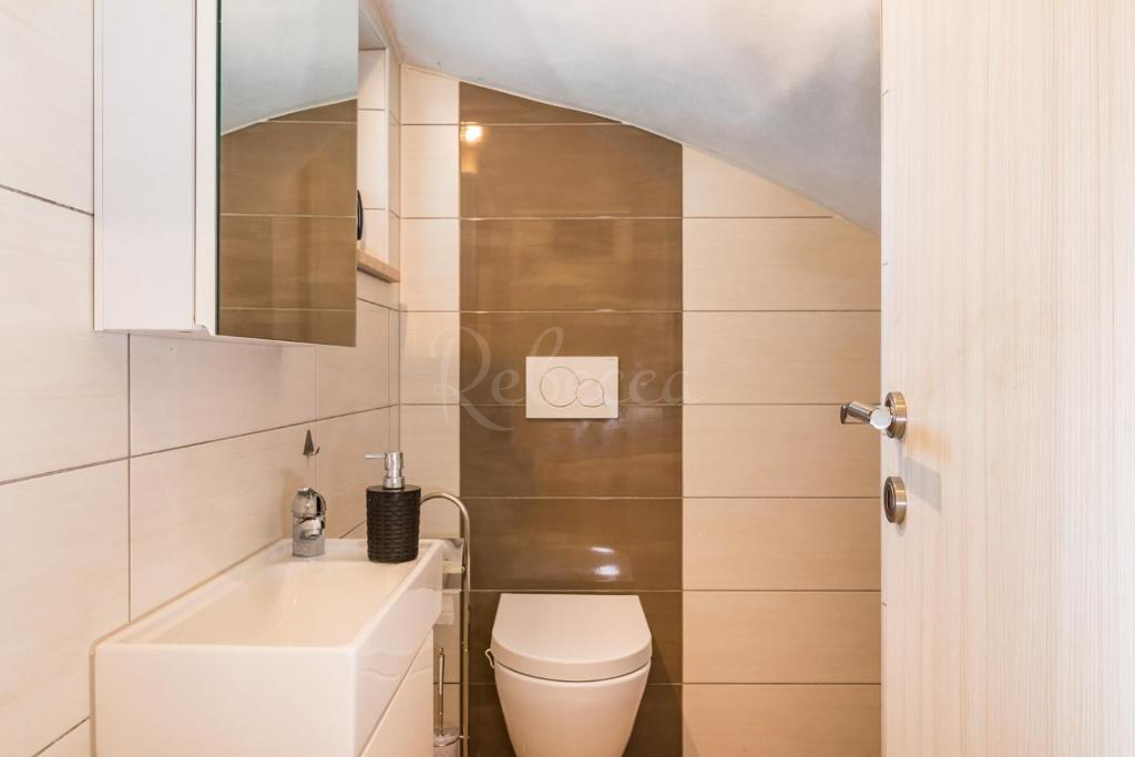 Hiša s pogledom na morje, 250 m2, bazen, Medulin